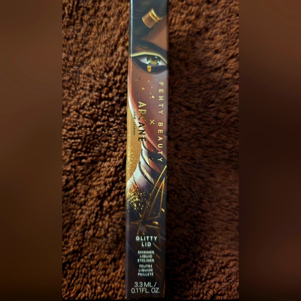 Fenty Beauty Arcane x Glitzy Liq Eyeliner. Limited Edition......Gold